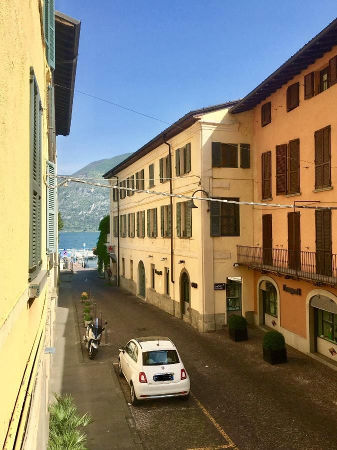 Casa Vacanze Al Porto Iseo Bagian luar foto